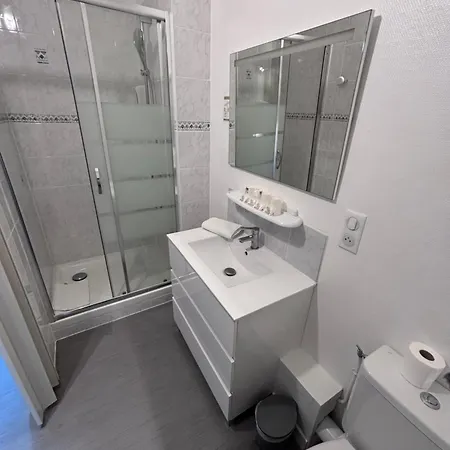 水晶酒店 2*
