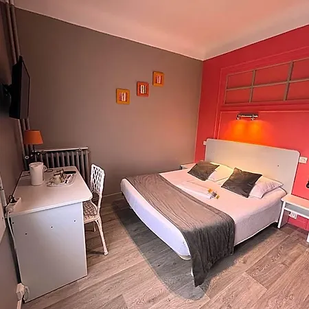 Crystal Hotel 2*